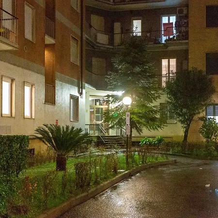 Paruta 76 شقة ميلان